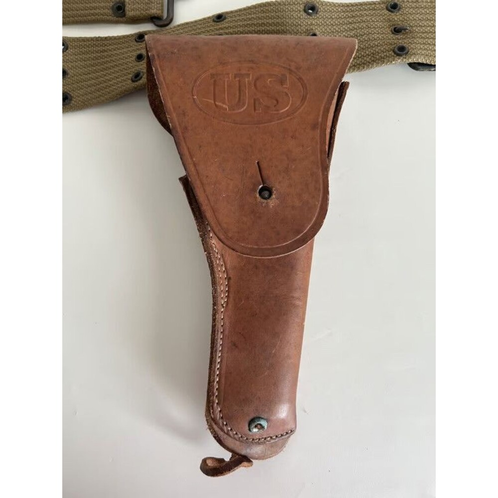 Vintage WWII US Army M1916 Holster & Pistol Belt RM CO  Leather M1911 .45
